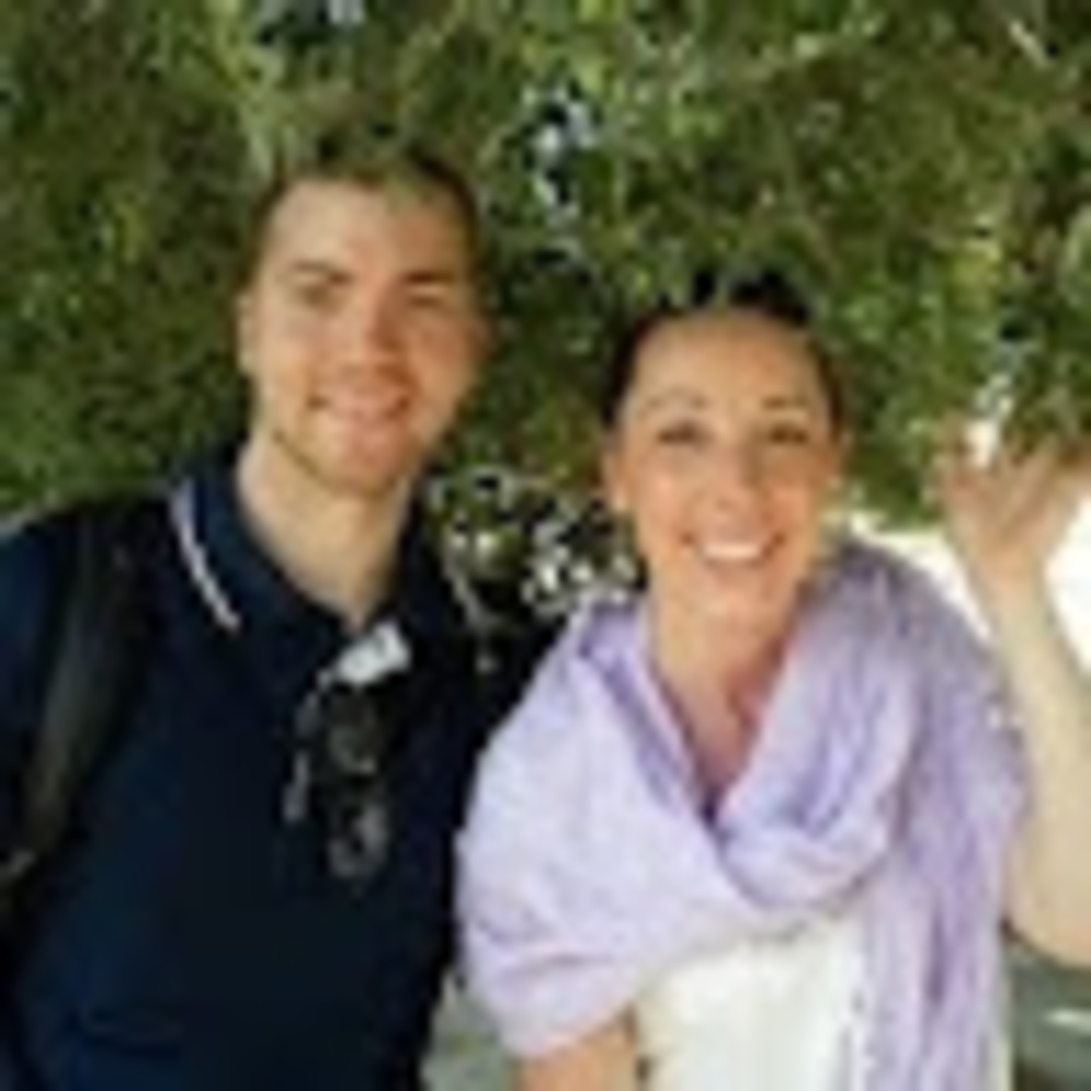 Meet your Posher, Caitlin